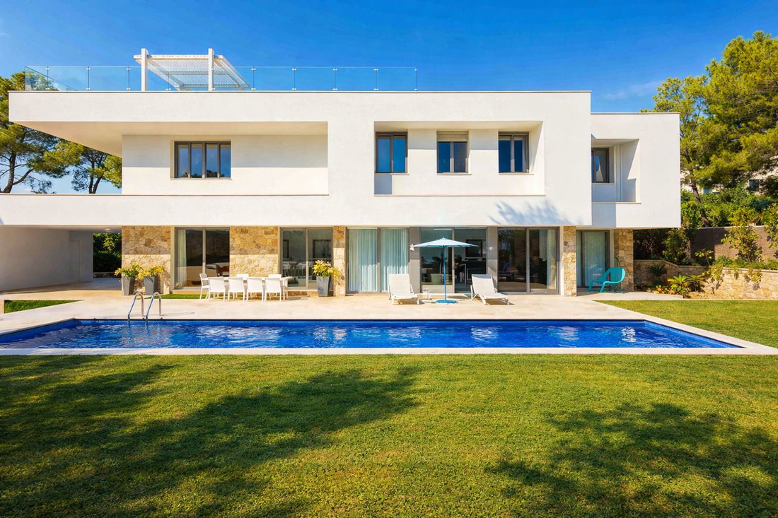Villa in Santa Ponsa, Balearic Islands, Spain 1 - 16862220
