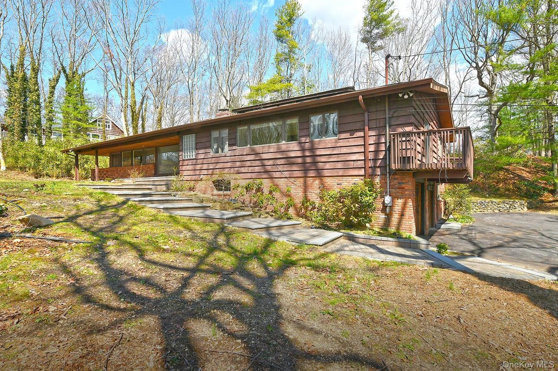 House in Melville, New York, United States 3 - 17618039