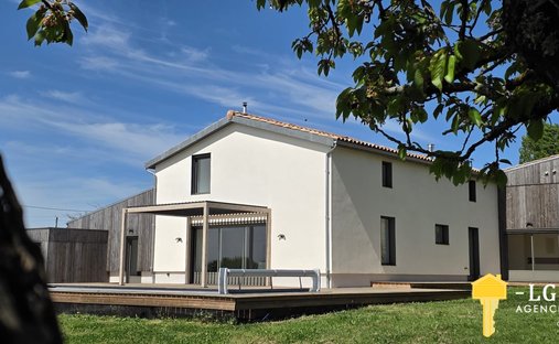 House in Epargnes, Nouvelle-Aquitaine, France 1