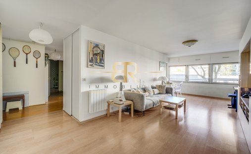 Apartment in Grange Aux Belles-Terrage, Paris 10e Arrondissement, Paris 1