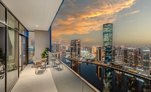 Apartment in Business Bay, Dubai, United Arab Emirates 1