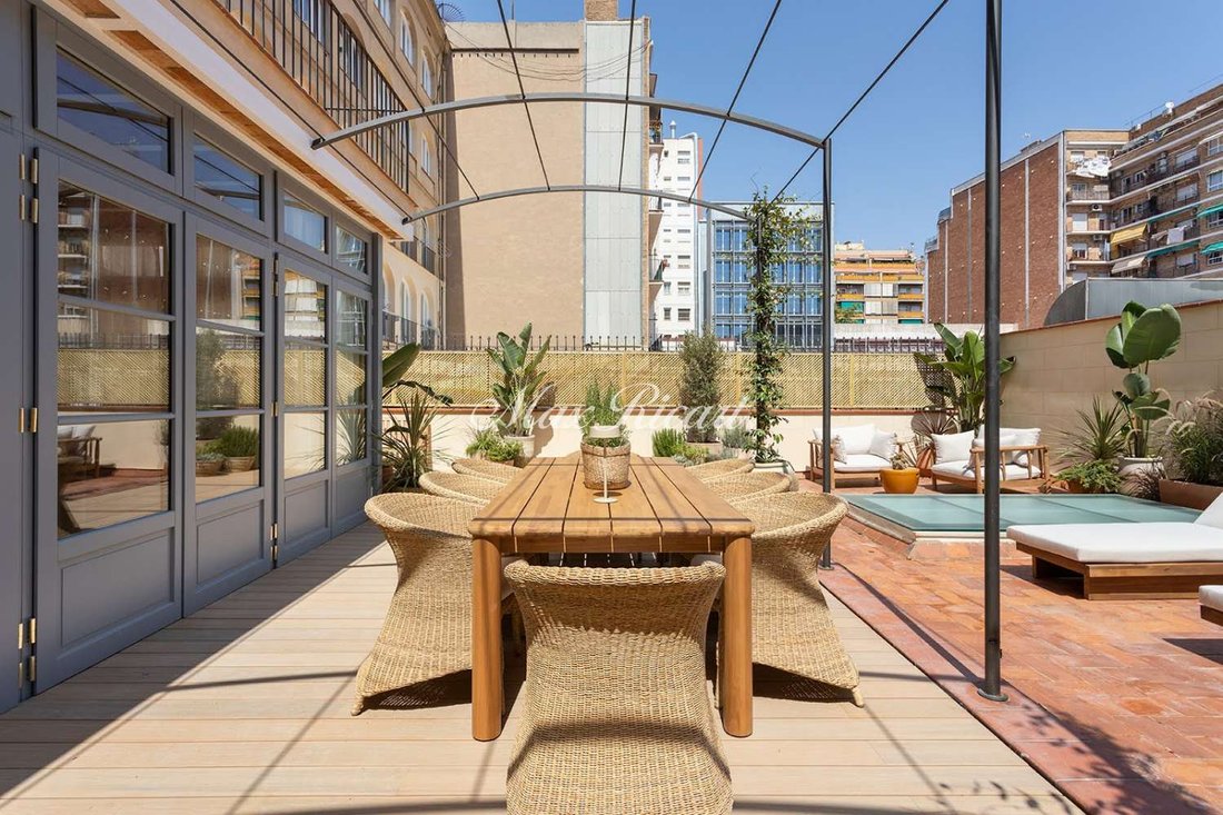 Apartment in Eixample, Barcelona, Spain 3 - 17618322