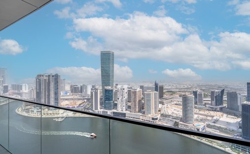 Apartment in Business Bay, Dubai, United Arab Emirates 1