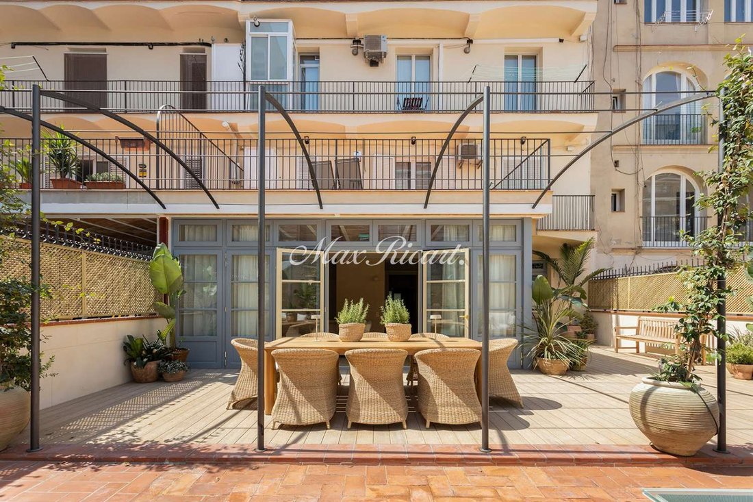 Apartment in Eixample, Barcelona, Spain 2 - 17618322
