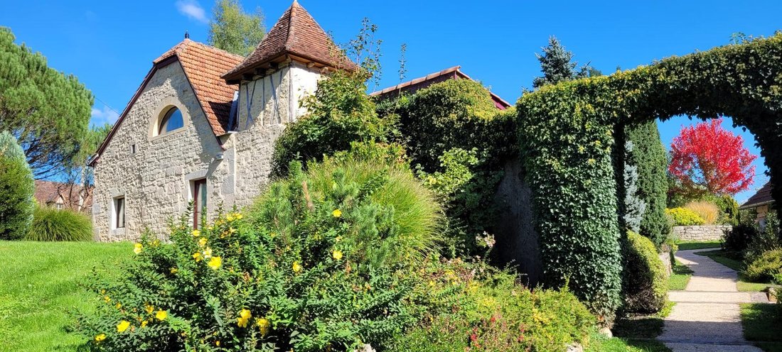 Estate in Lacapelle-Marival, Occitania, France 3 - 17619209