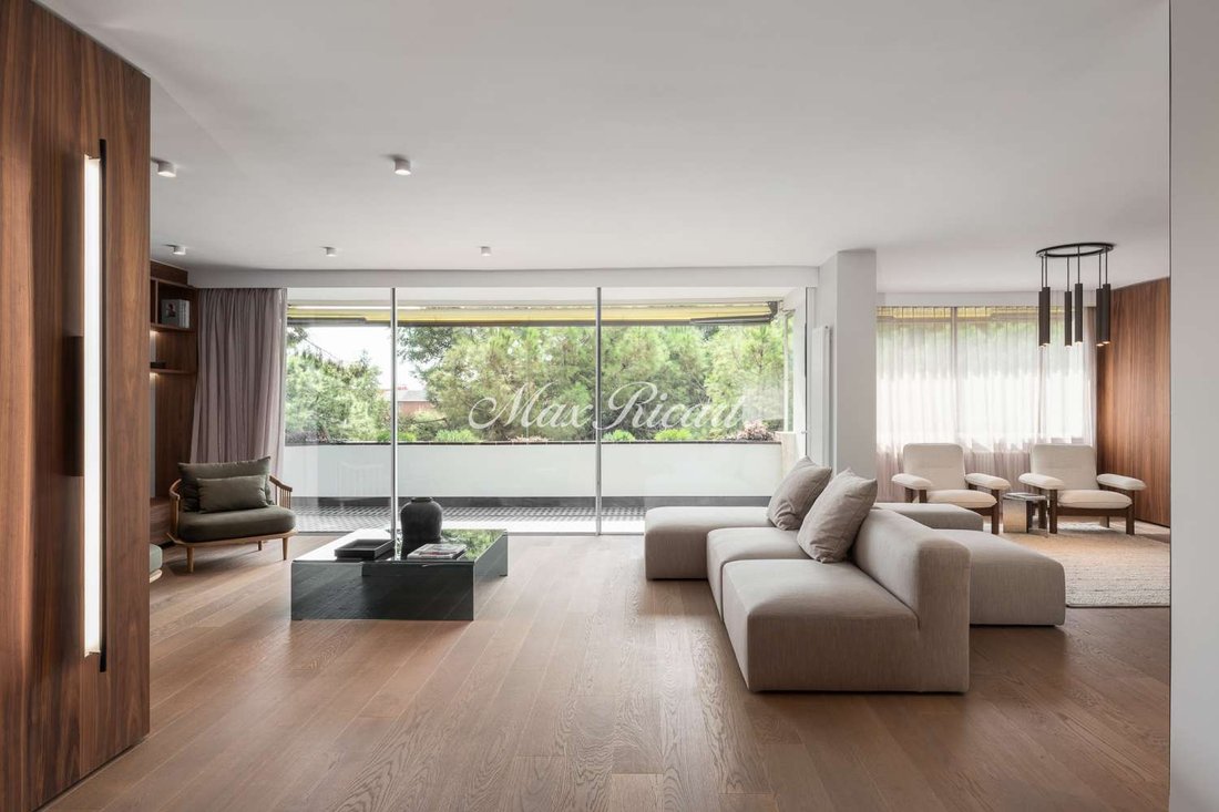 Apartment in Les Corts, Barcelona, Spain 3 - 17618104