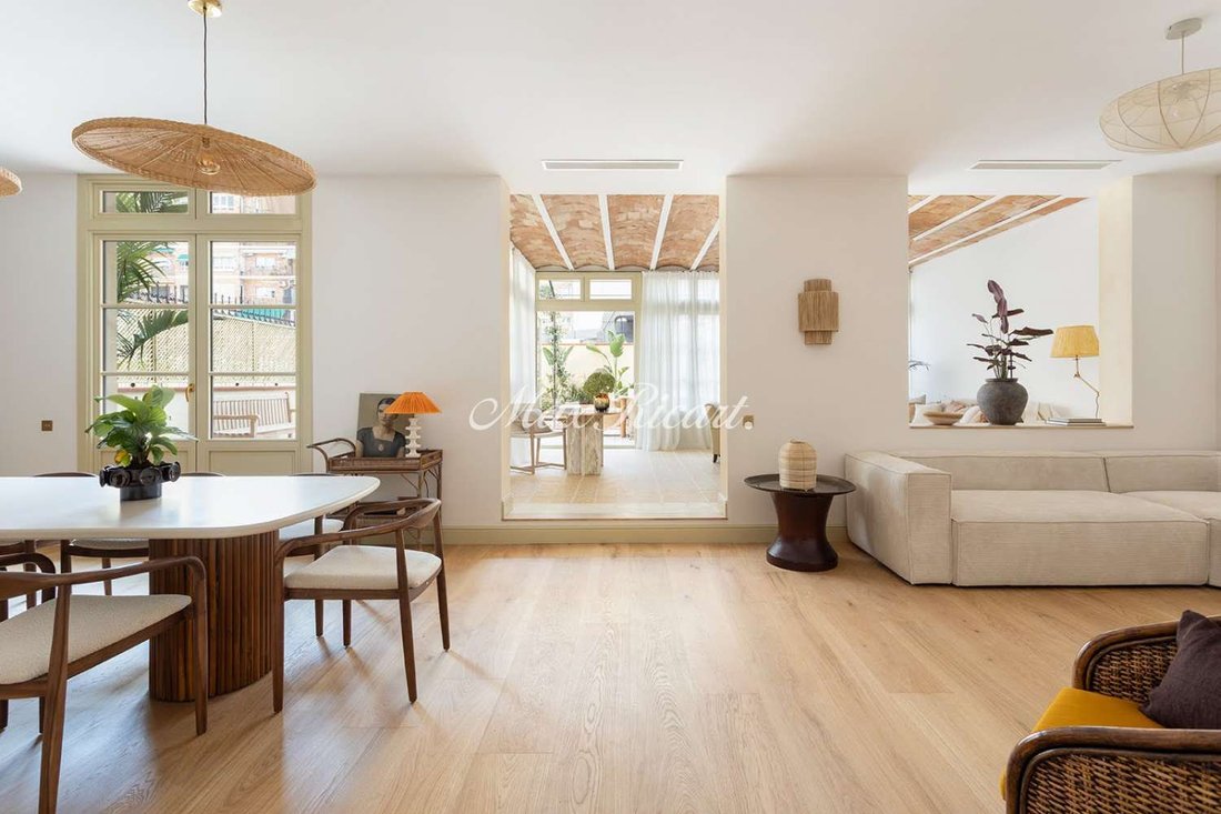 Apartment in Eixample, Barcelona, Spain 5 - 17618322