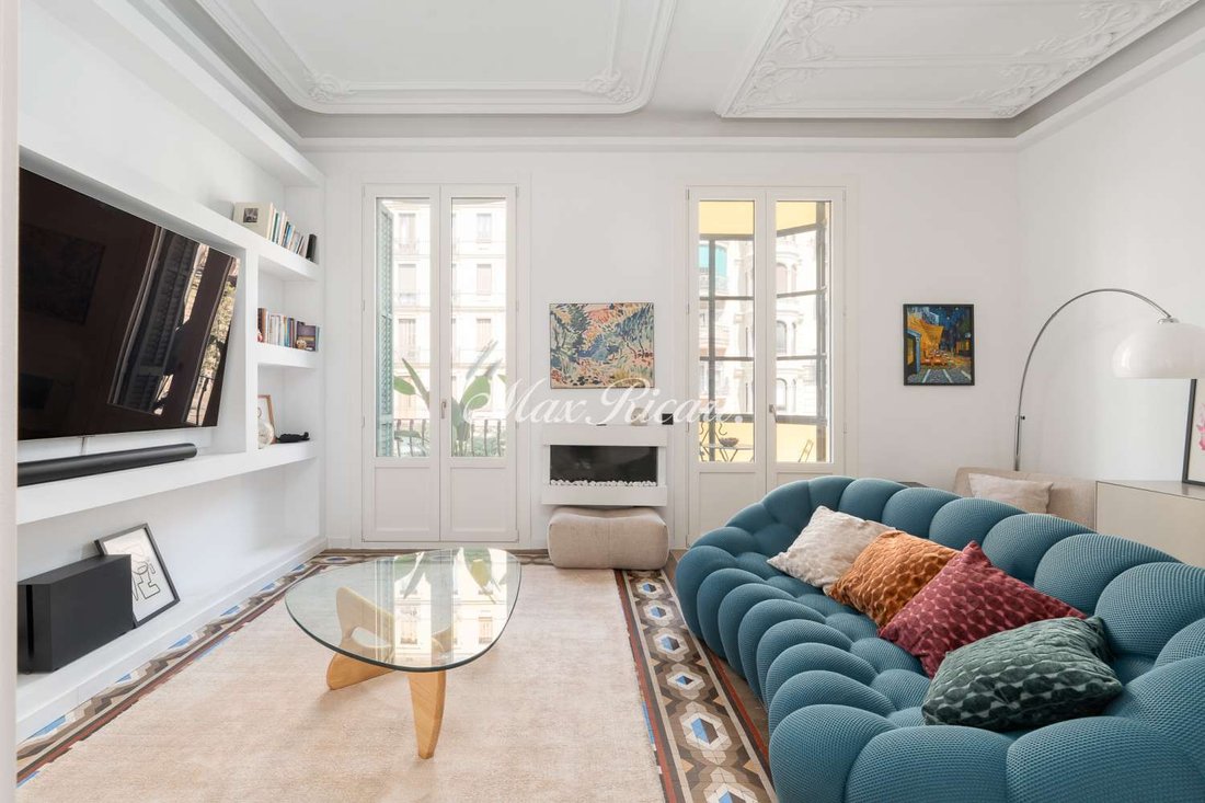 Apartment in Eixample, Barcelona, Spain 2 - 17618146