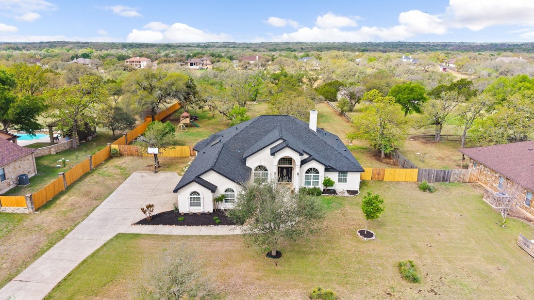 House in Buda, Texas, United States 3 - 17619710