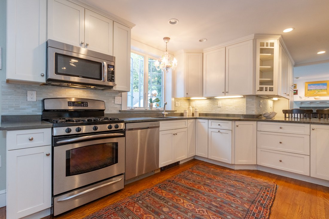 House in Wellesley, Massachusetts, United States 2 - 17619673