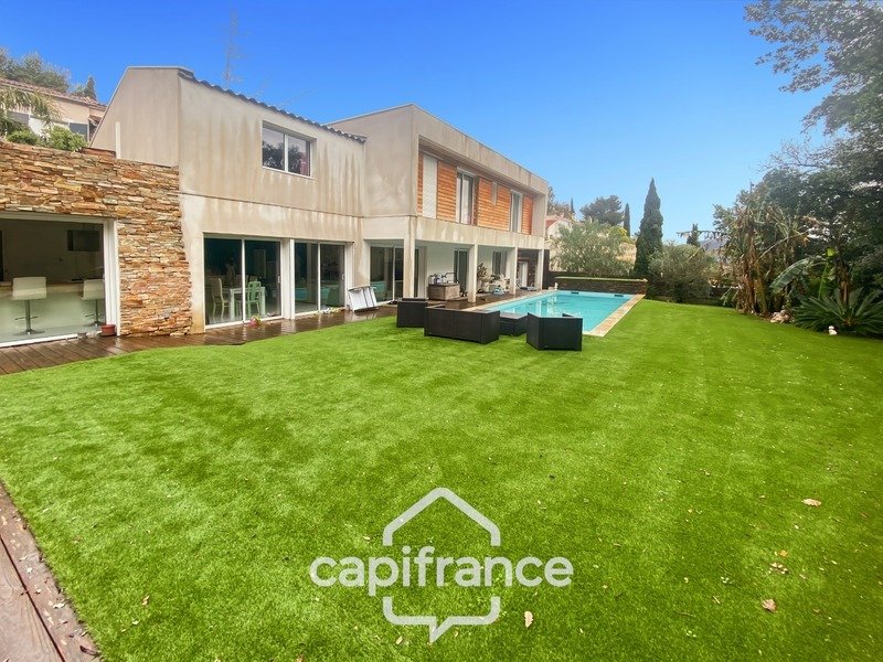 House in Carqueiranne, Provence-Alpes-Côte d'Azur, France 2 - 17619752