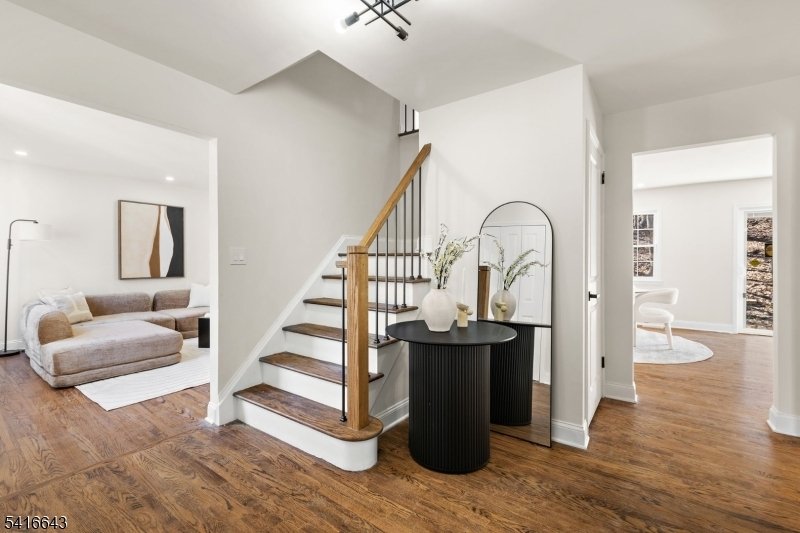 House in Verona, New Jersey, United States 2 - 17619454