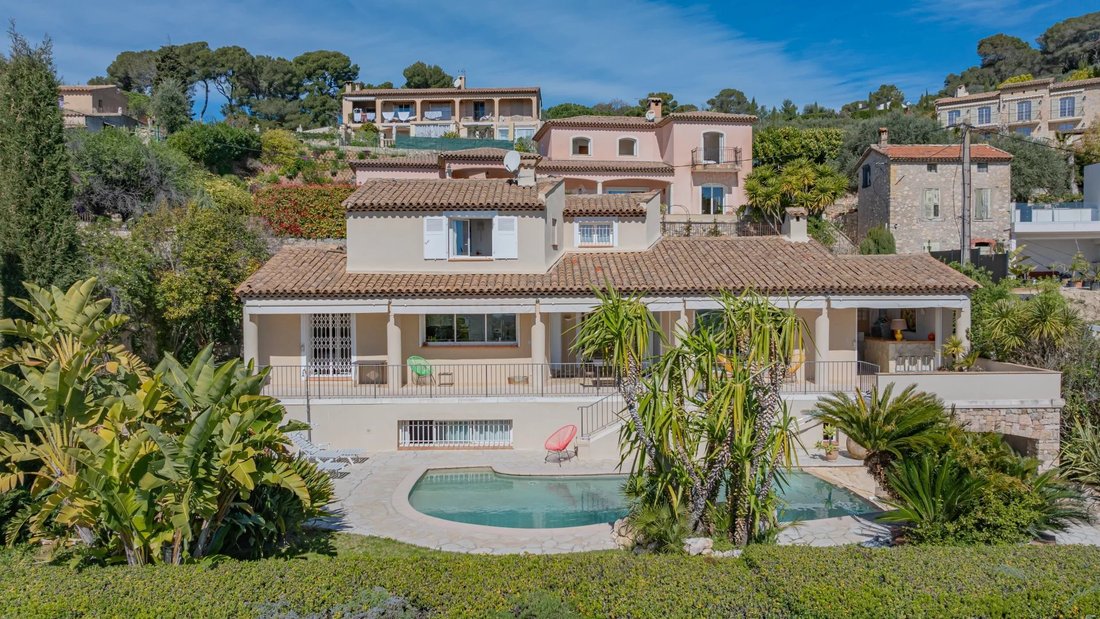 House in Mougins, Provence-Alpes-Côte d'Azur, France 3 - 17602385