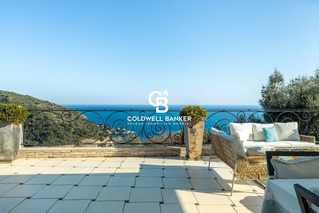 Estate in Èze, Provence-Alpes-Côte d'Azur, France 4 - 16825364