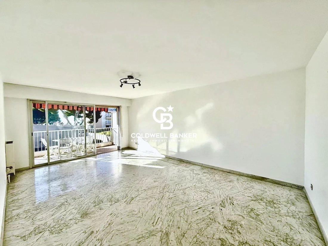 Apartment in Saint-Laurent-du-Var, Provence-Alpes-Côte d'Azur, France 2 - 17071035