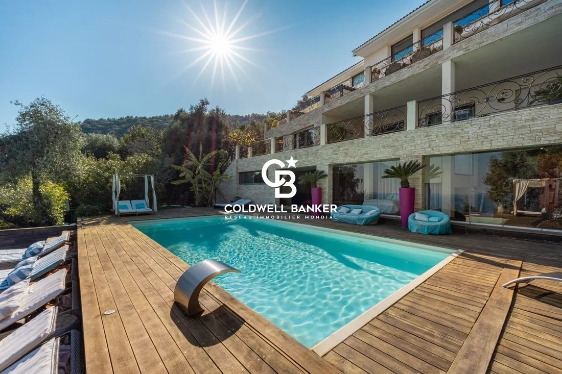 Estate in Èze, Provence-Alpes-Côte d'Azur, France 5 - 16825364