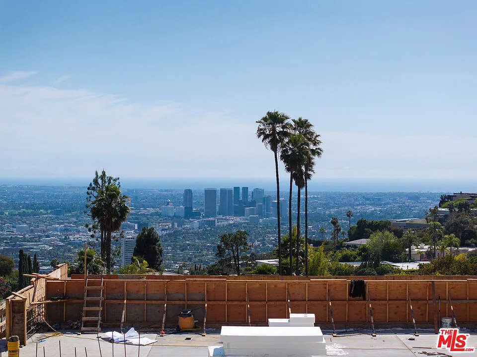 Land in Los Angeles, California, United States 1 - 17620105
