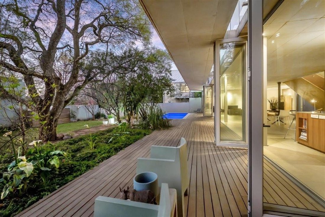 House in Parkview, Forest Town, Gauteng 1 - 17622759