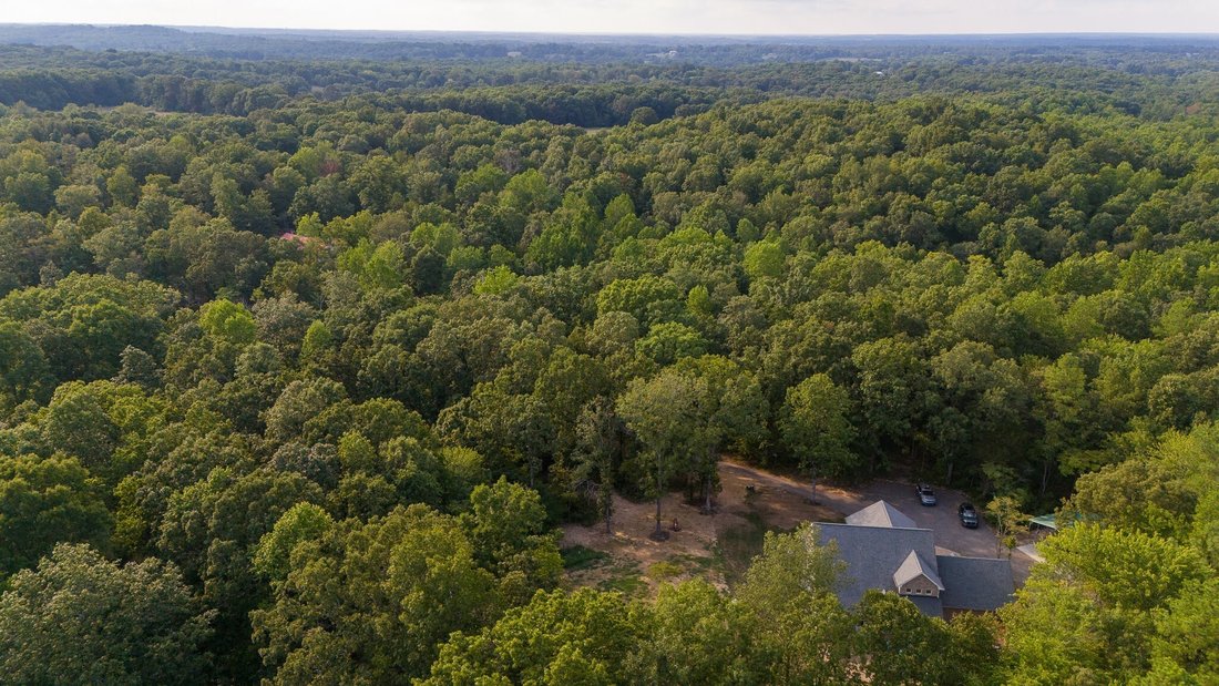 House in Bon Aqua, Tennessee, United States 4 - 17621596