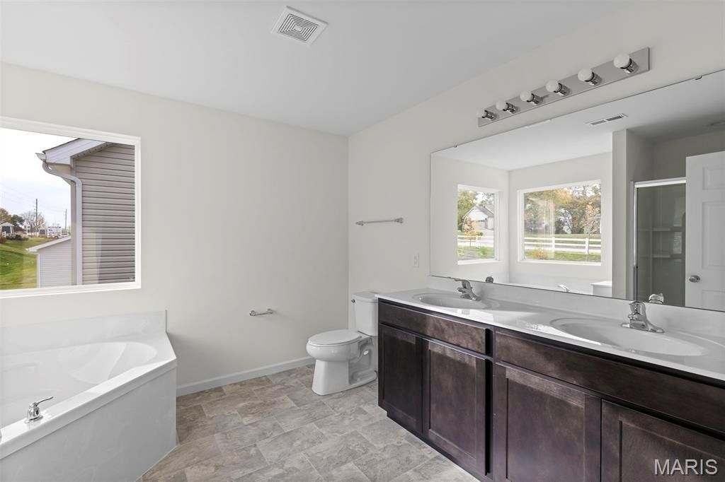 House in Lake Saint Louis, Missouri, United States 2 - 17620871