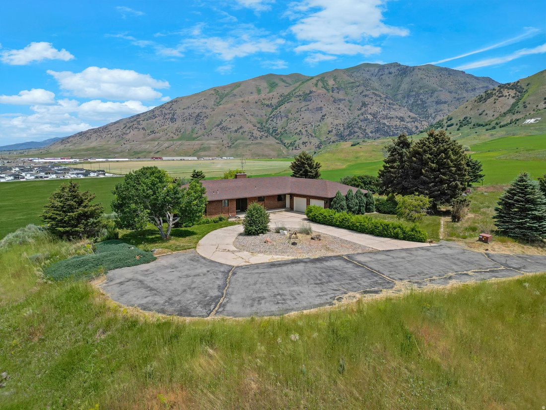 House in Hyrum, Utah, United States 3 - 17621162
