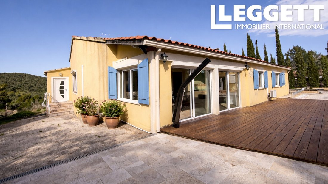 Villa in Saint-Zacharie, Provence-Alpes-Côte d'Azur, France 2 - 17622689