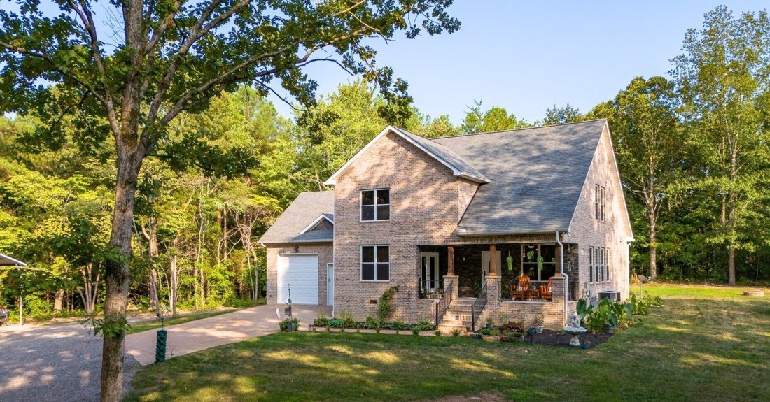 House in Bon Aqua, Tennessee, United States 1 - 17621596