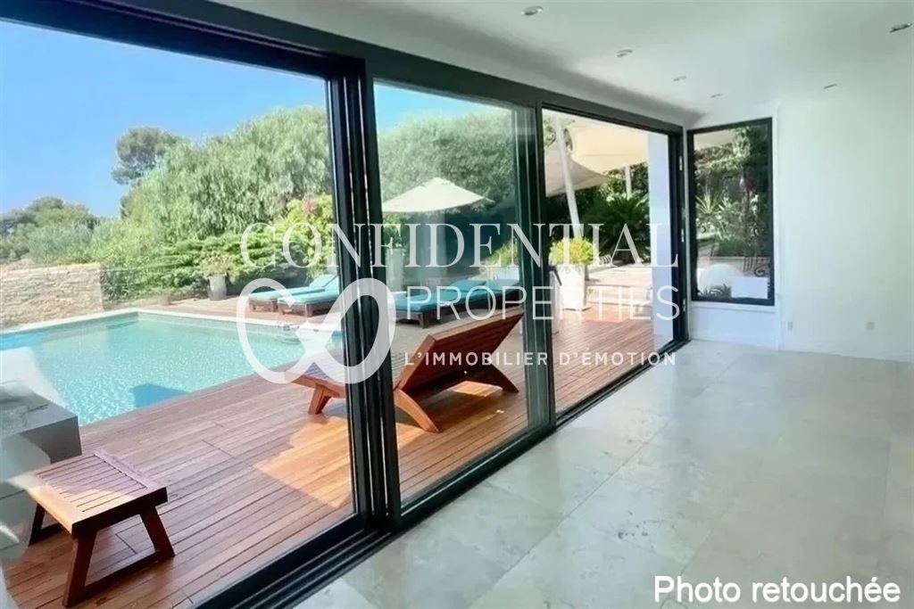 Villa in Sanary-sur-Mer, Provence-Alpes-Côte d'Azur, France 5 - 15946513