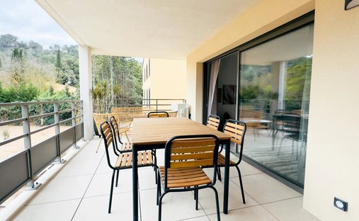 Apartment in Est-Repentance-Les Trois Bons Dieux, Aix-en-Provence, France 1