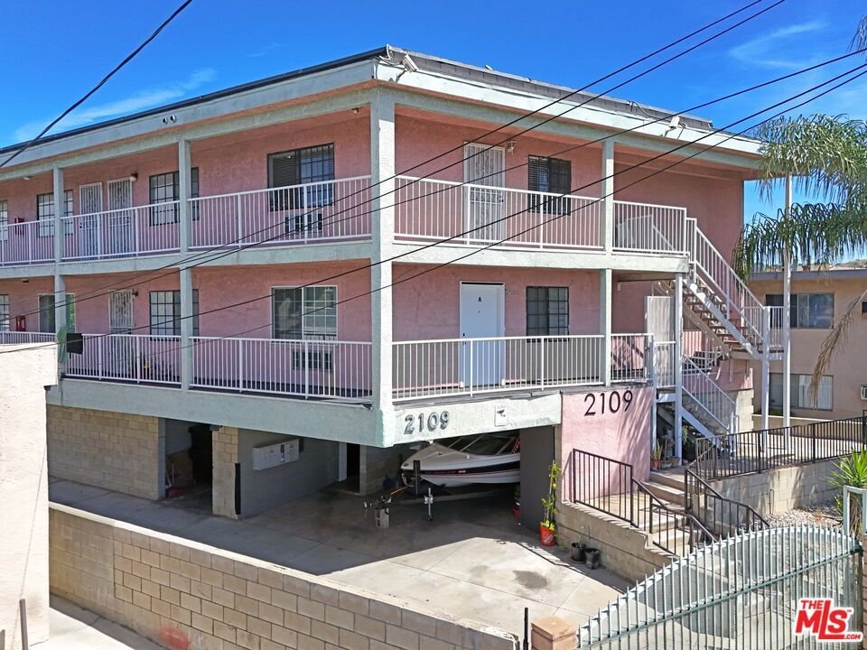 Los Angeles, California, United States 2 - 17621060