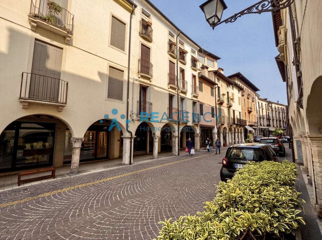 Apartment in Center, Vicenza, Veneto 1 - 17622928