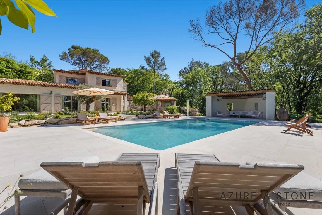 Villa in Nord, Roquefort-les-Pins, France 5 - 17620691