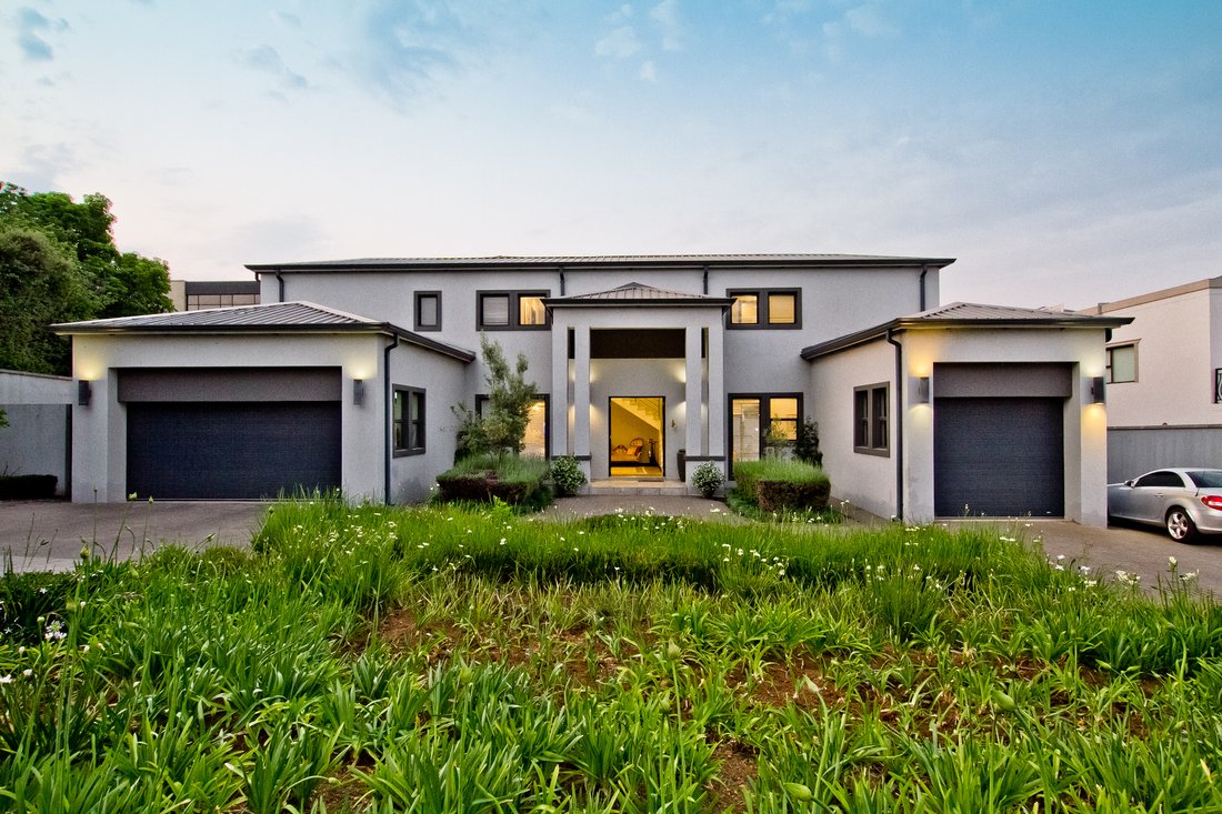 House in Sandton, Gauteng, South Africa 1 - 17624263