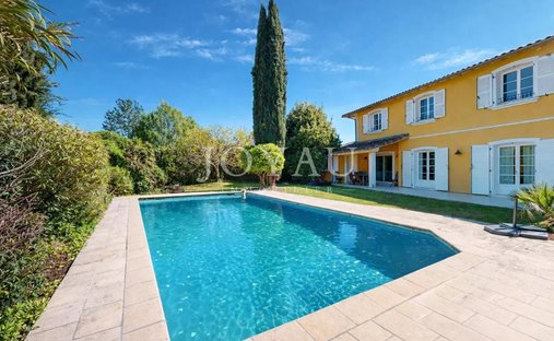 House in Campagne, Pibrac, France 1