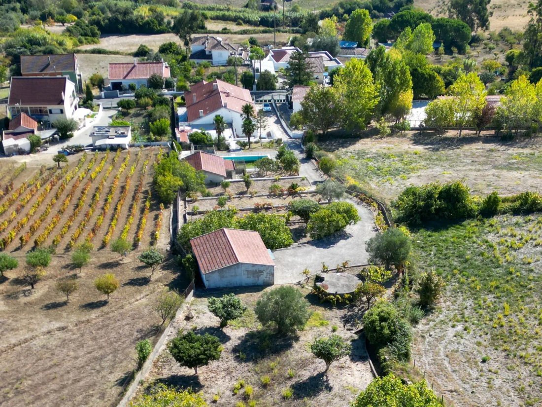 Villa in São João dos Montes, Lisbon, Portugal 3 - 17619887