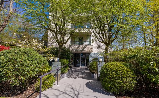 Condo in Vancouver, British Columbia, Canada 1