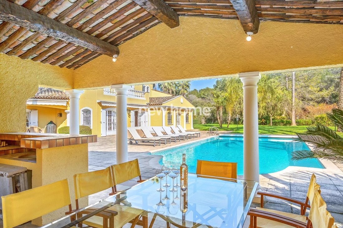 Villa in Mougins, Provence-Alpes-Côte d'Azur, France 4 - 17622876