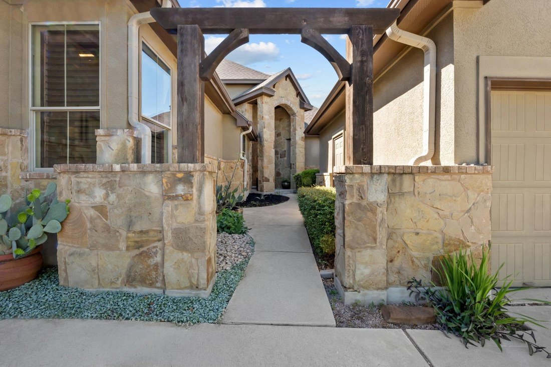 House in Spicewood, Texas, United States 5 - 17621516