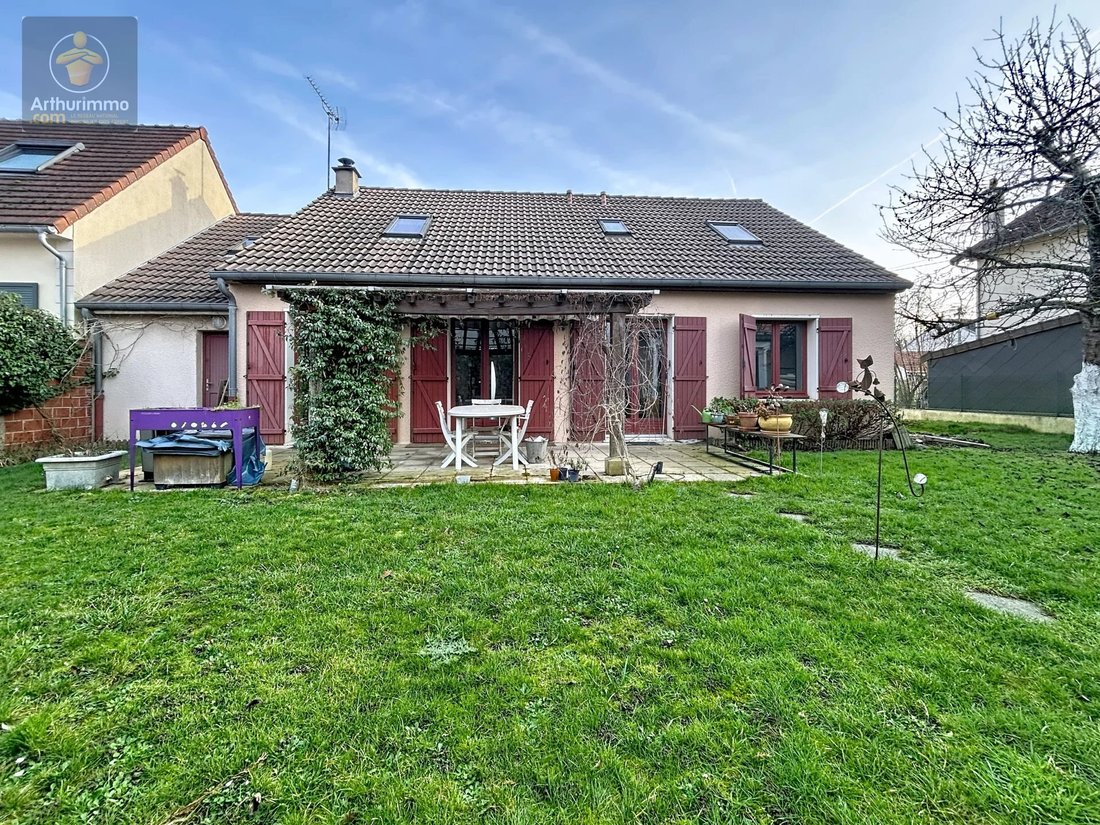 House in Yerres, Ile-de-France, France 1 - 17619842