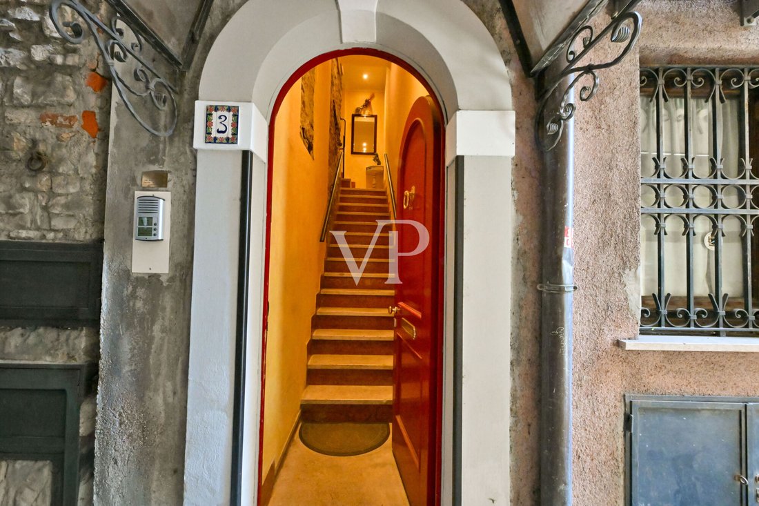 Apartment in Salo, Lombardy, Italy 3 - 17619827