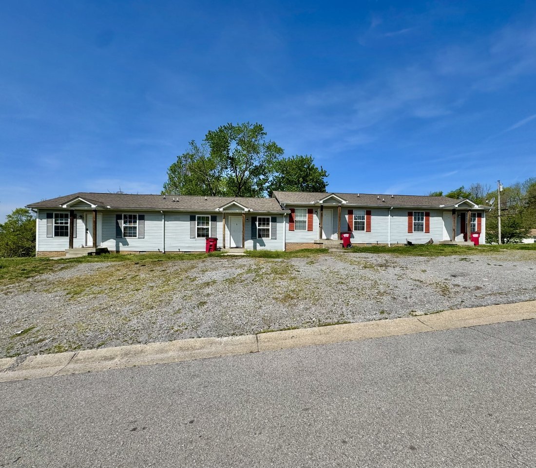 Clarksville, Tennessee, United States 1 - 17621551