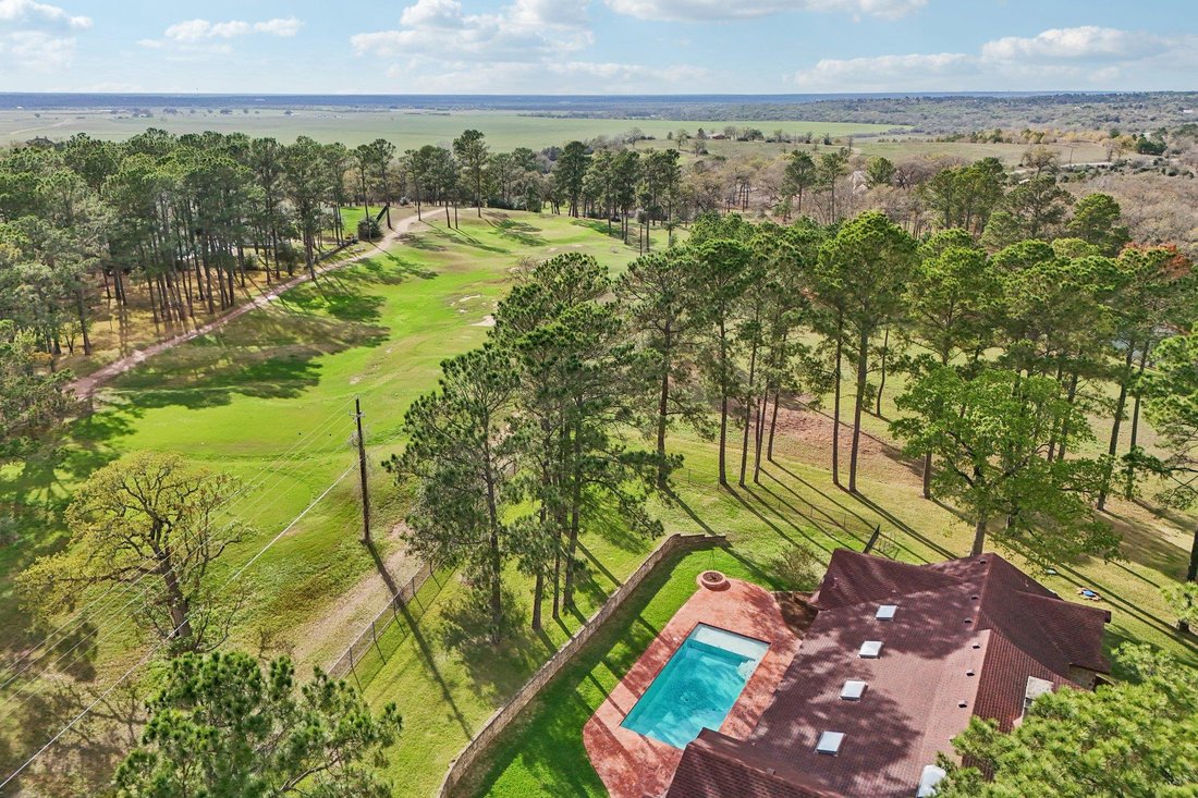 House in Bastrop, Texas, United States 4 - 17610204