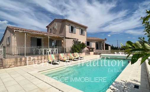 House in Simiane-la-Rotonde, Provence-Alpes-Côte d'Azur, France 1