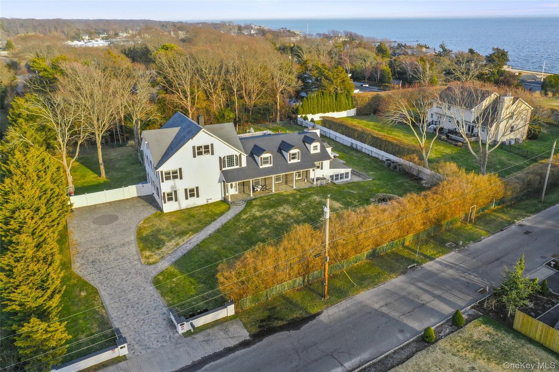 House in East Patchogue, New York, United States 5 - 17622750