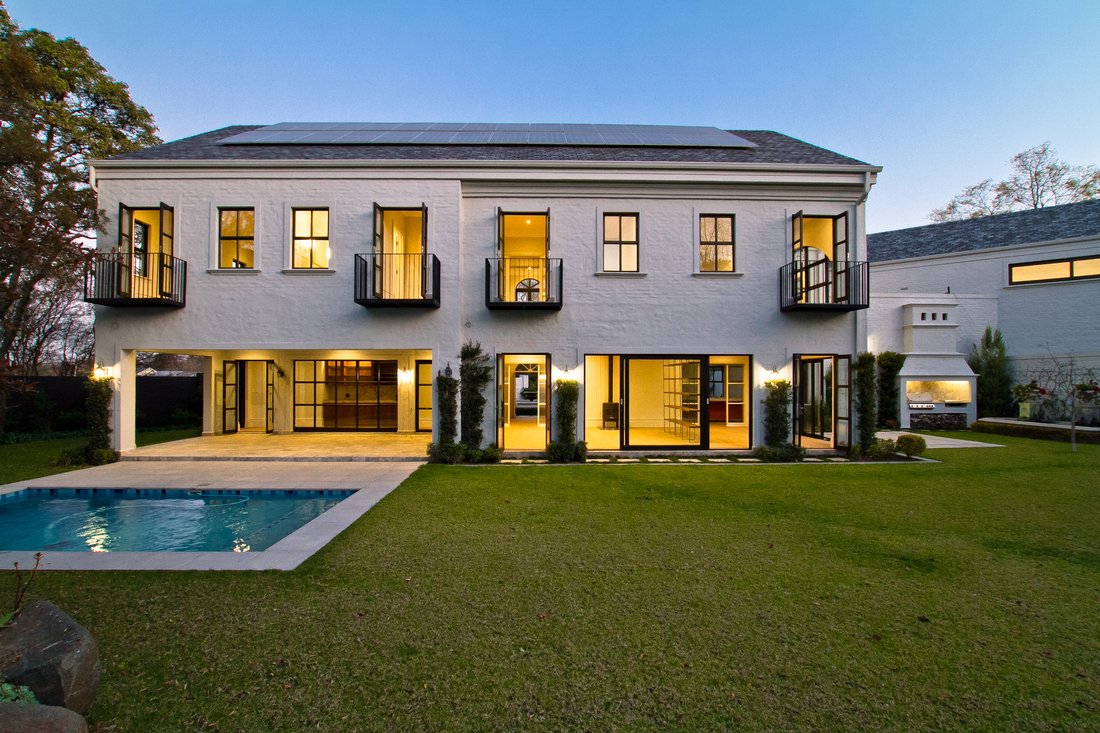 House in Benmore Gardens, Gauteng, South Africa 5 - 17624440