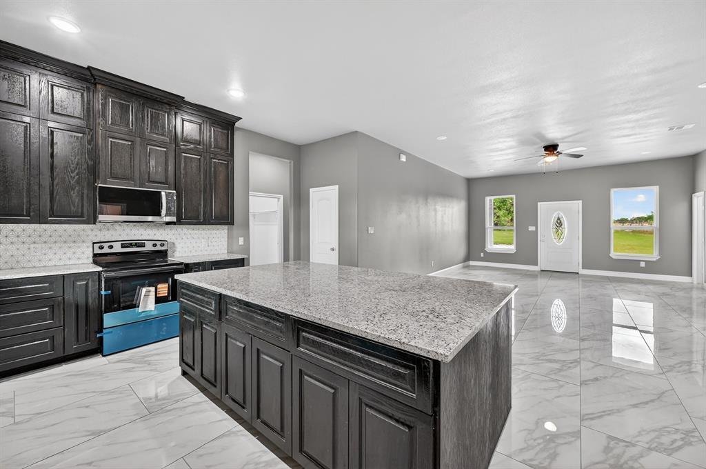 House in Grandview, Texas, United States 5 - 17622222
