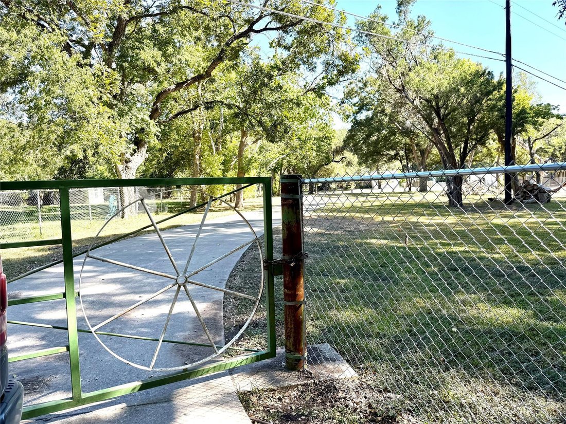 House in New Braunfels, Texas, United States 3 - 17621893