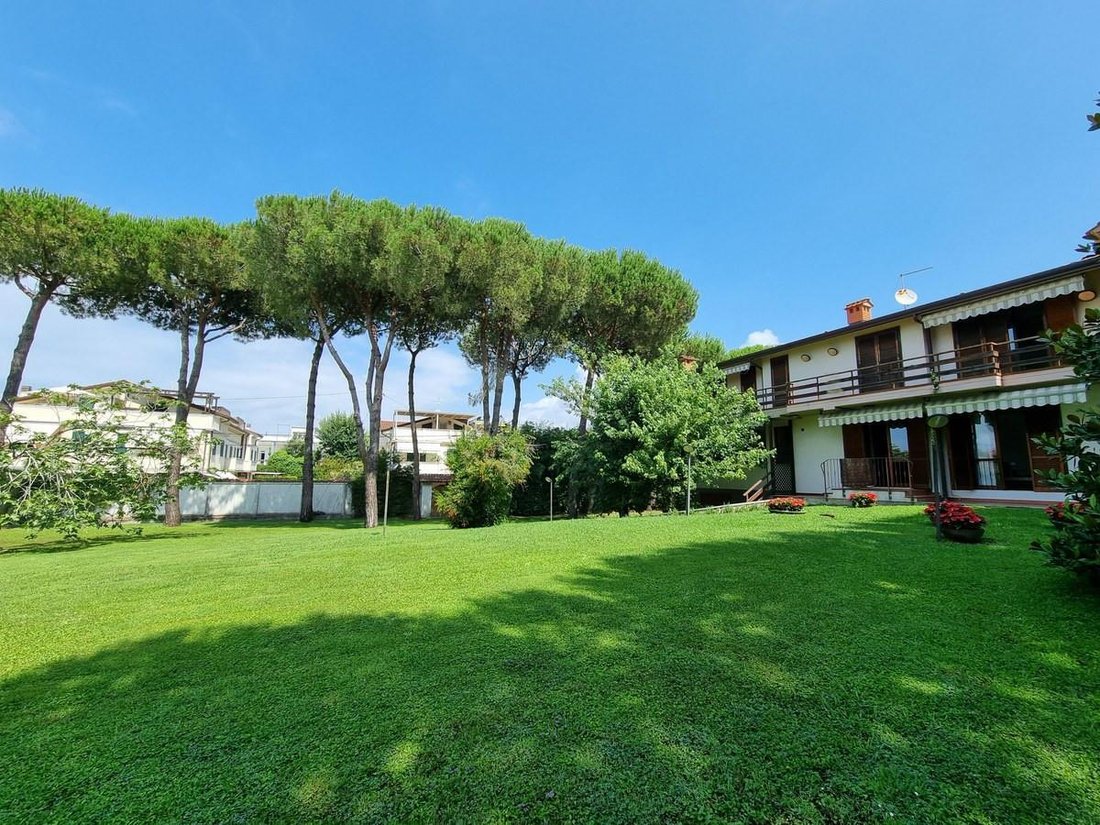 Villa in Ronchi, Massa, Italy 5 - 17621012