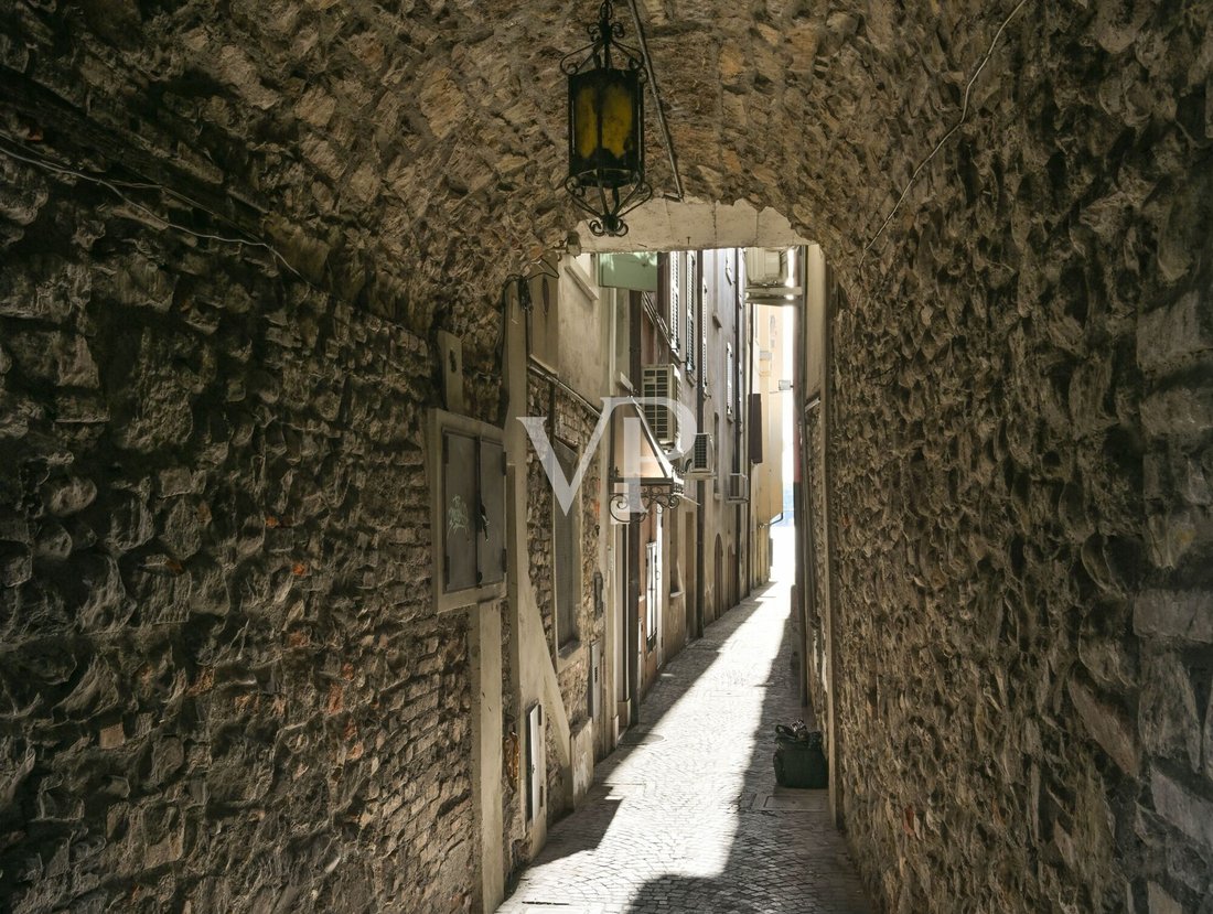 Apartment in Salo, Lombardy, Italy 4 - 17619827