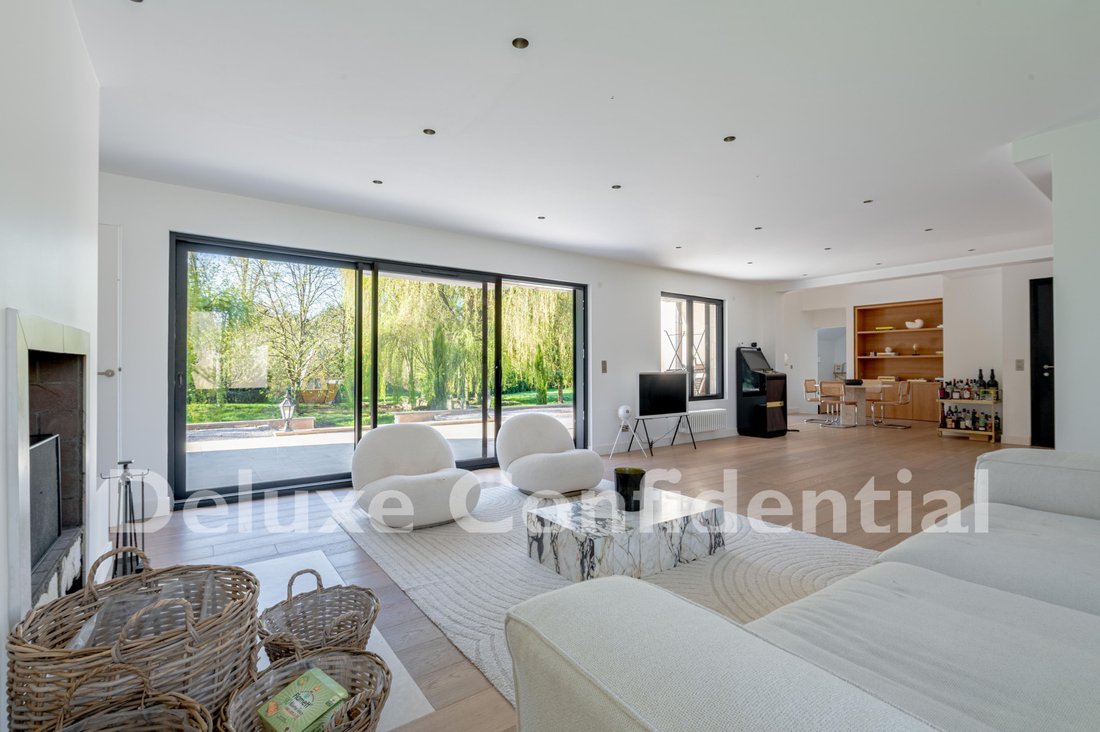 House in Fontaine-Chaalis, Hauts-de-France, France 2 - 17622463